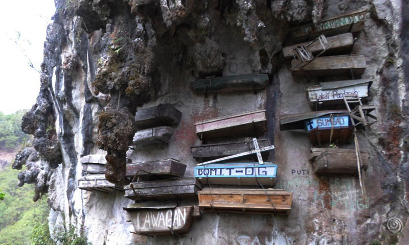 posterior Tormenta Inspiración El misterio de Sagada: los ataúdes colgantes que decoran Filipinas